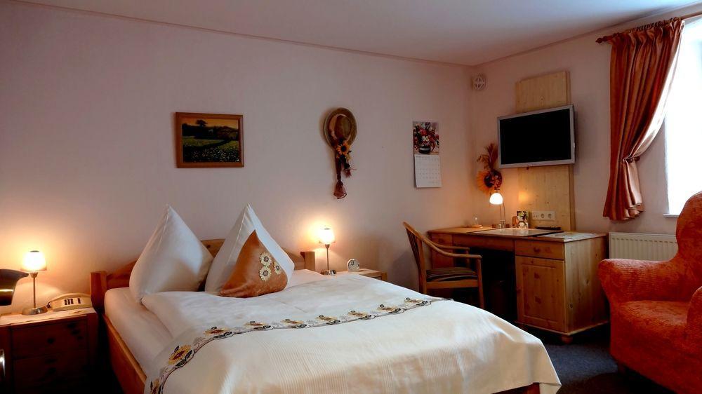 Logis L'Auberge Gutshof Bischofswerda Exteriör bild